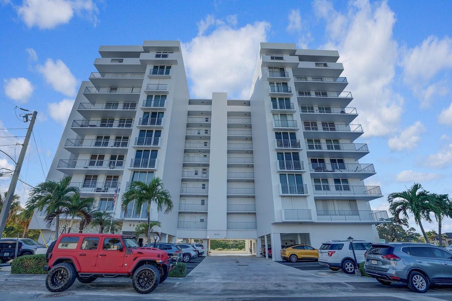 Property photo for 1609 N Riverside Drive, #Unit 304, Pompano Beach, FL