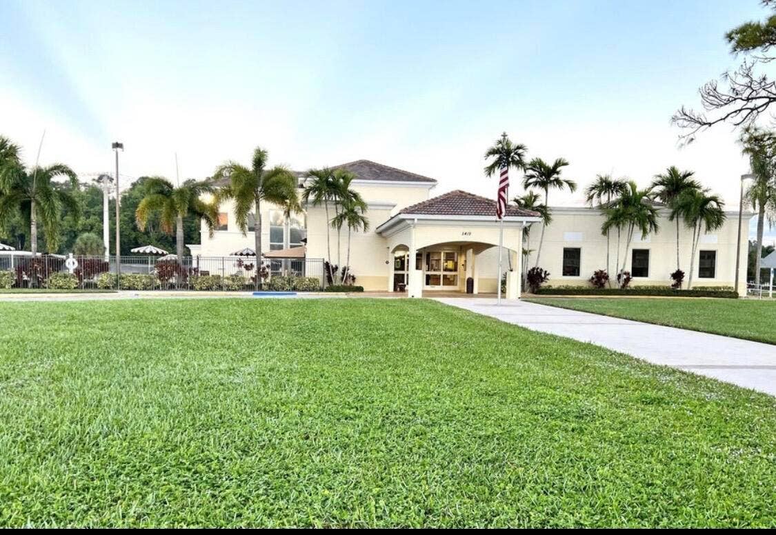 99 Andover, #D, West Palm Beach, FL 33417 Clubhosue