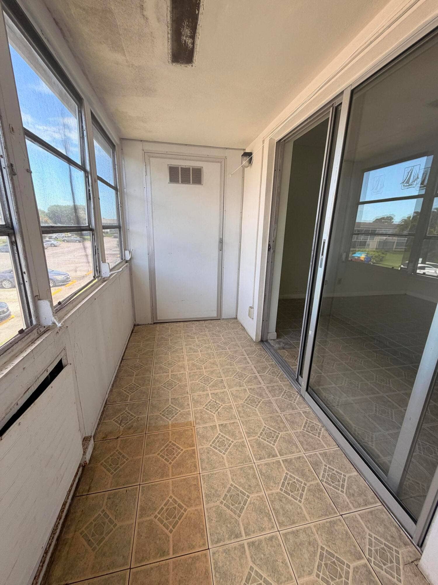 99 Andover, #D, West Palm Beach, FL 33417 Lania