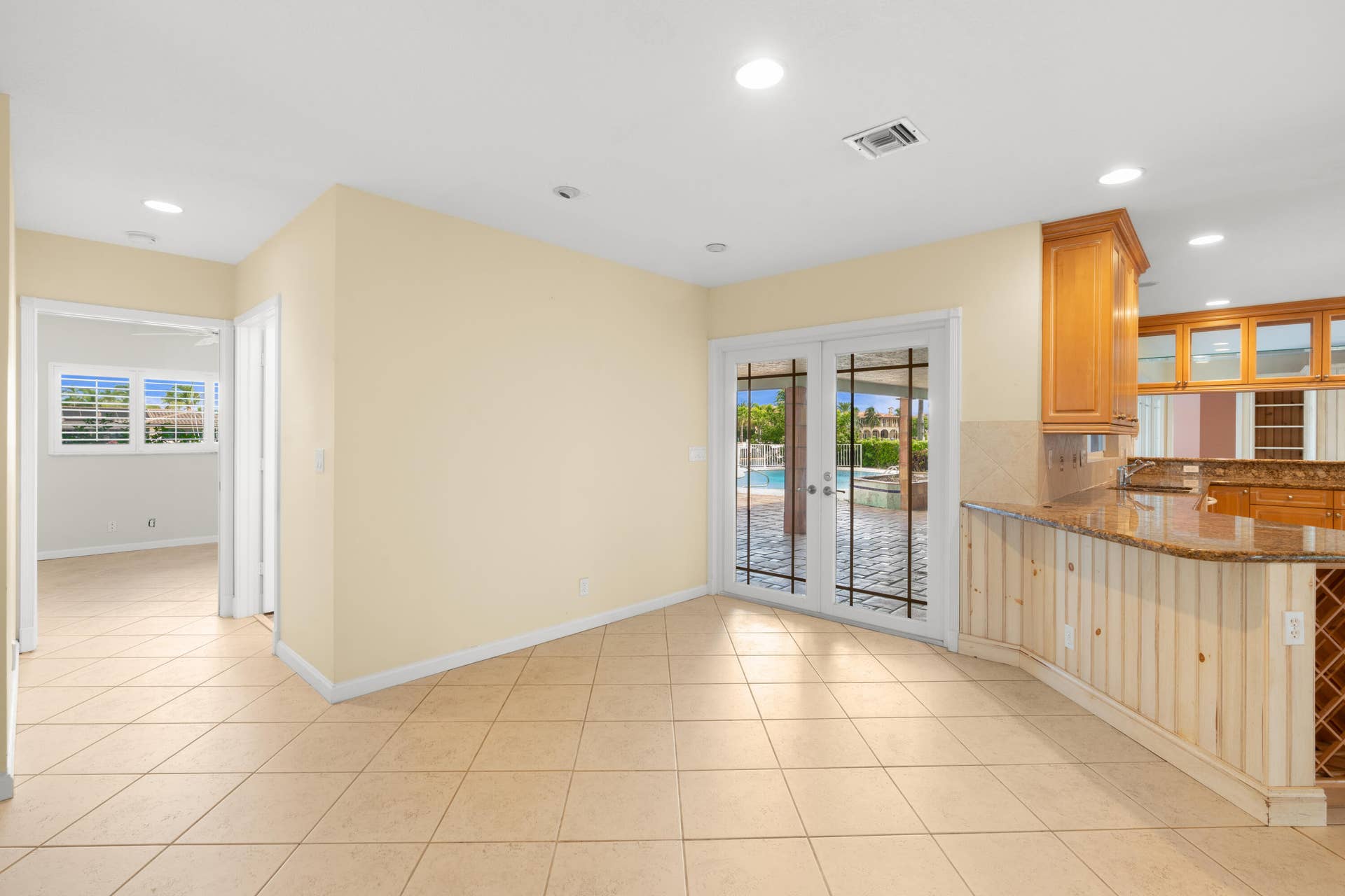 2651 NE 43RD Street, Lighthouse Point, FL 33064 Kitchen Area