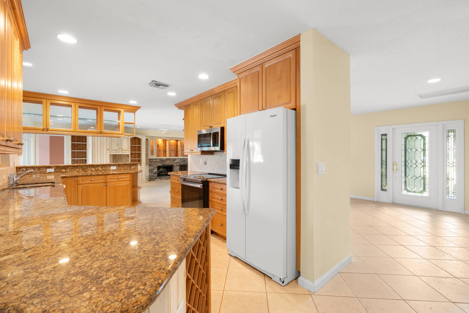 2651 NE 43RD Street, Lighthouse Point, FL 33064 Kitchen Area