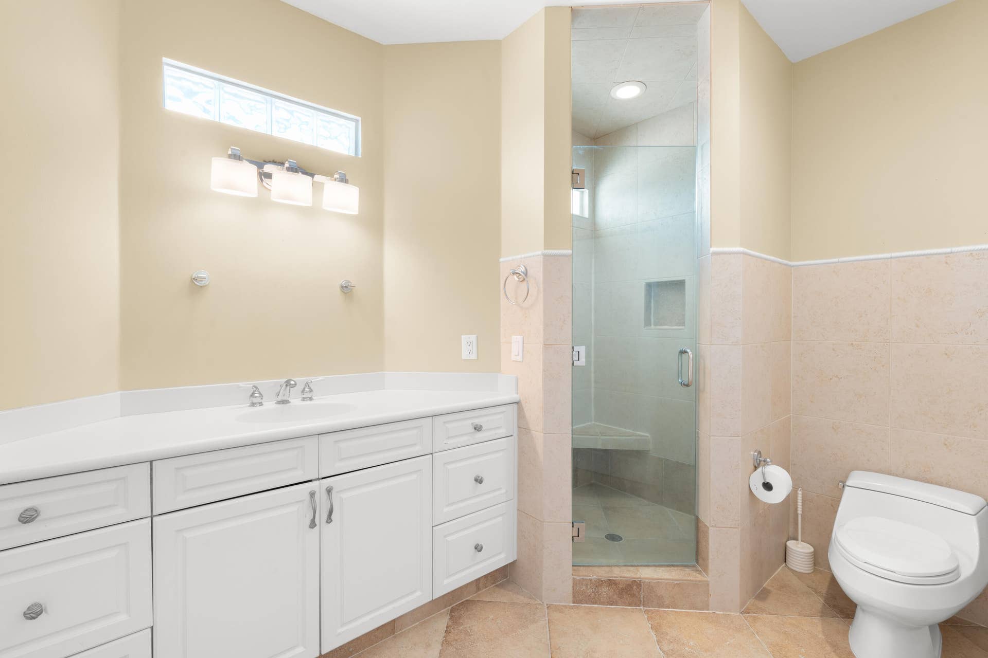 2651 NE 43RD Street, Lighthouse Point, FL 33064 Bathroom #3