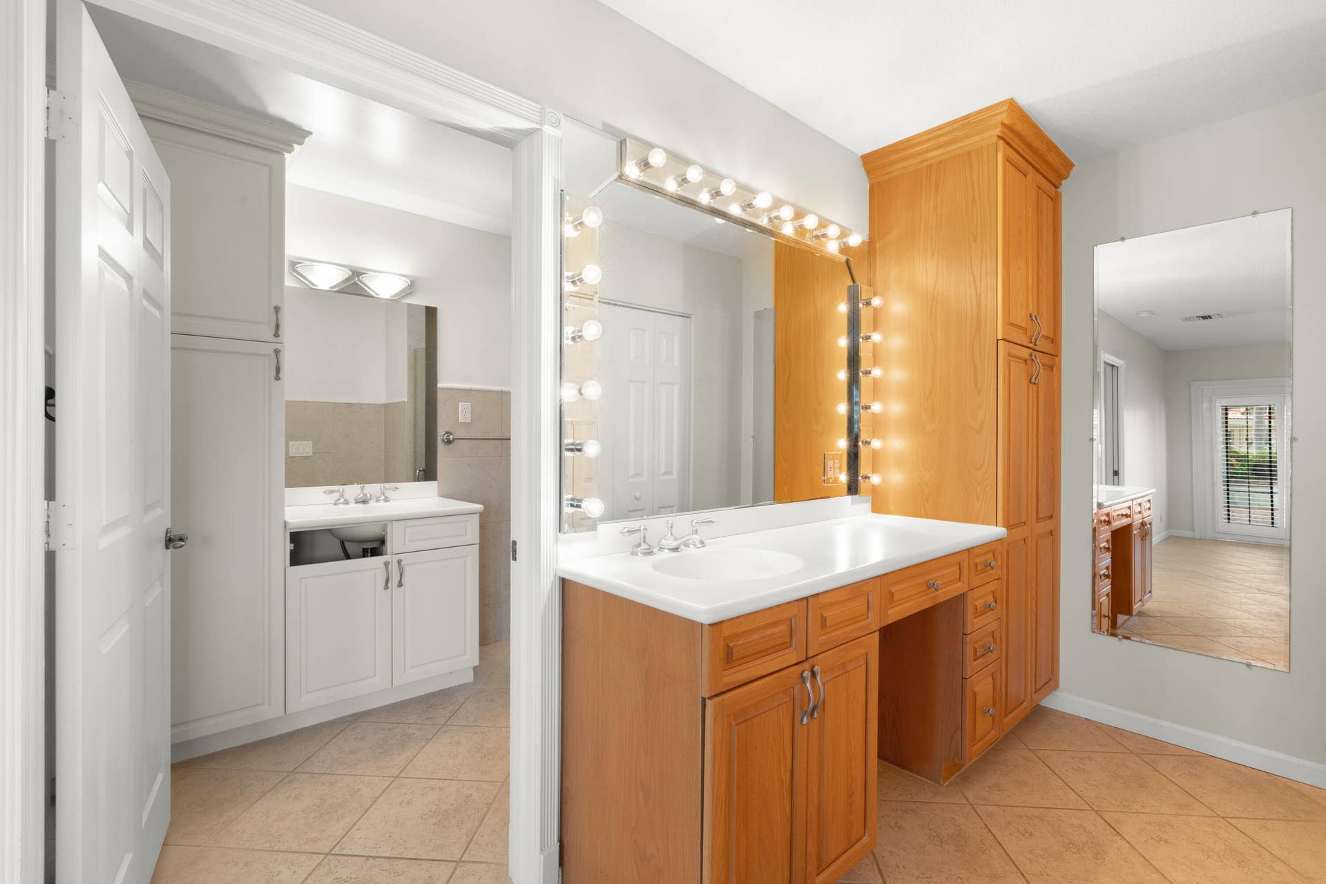 2651 NE 43RD Street, Lighthouse Point, FL 33064 Vanity/Dressing Room Area