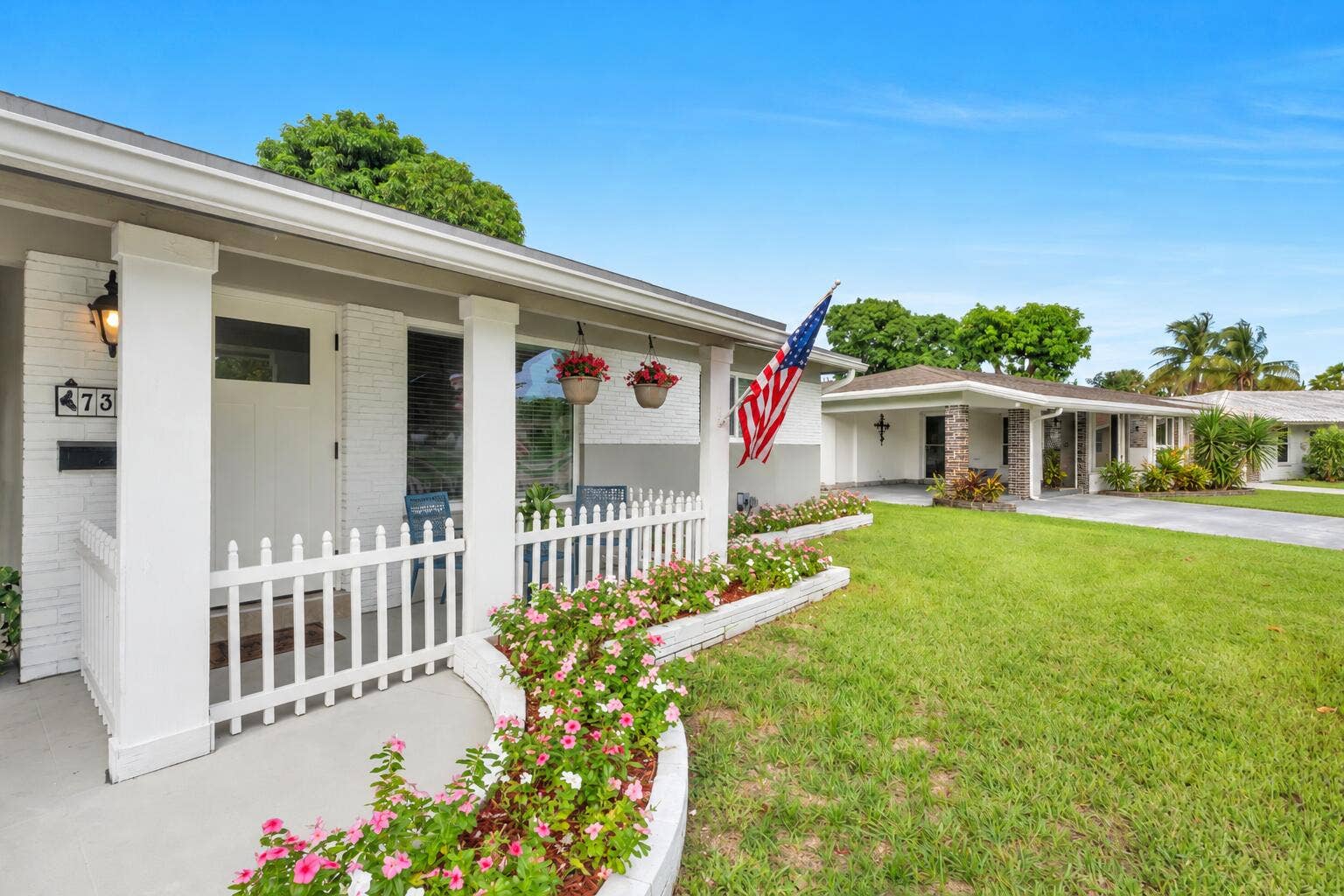 731 NE 49TH Street, Oakland Park, FL 33334 731 NE 49th St-porch