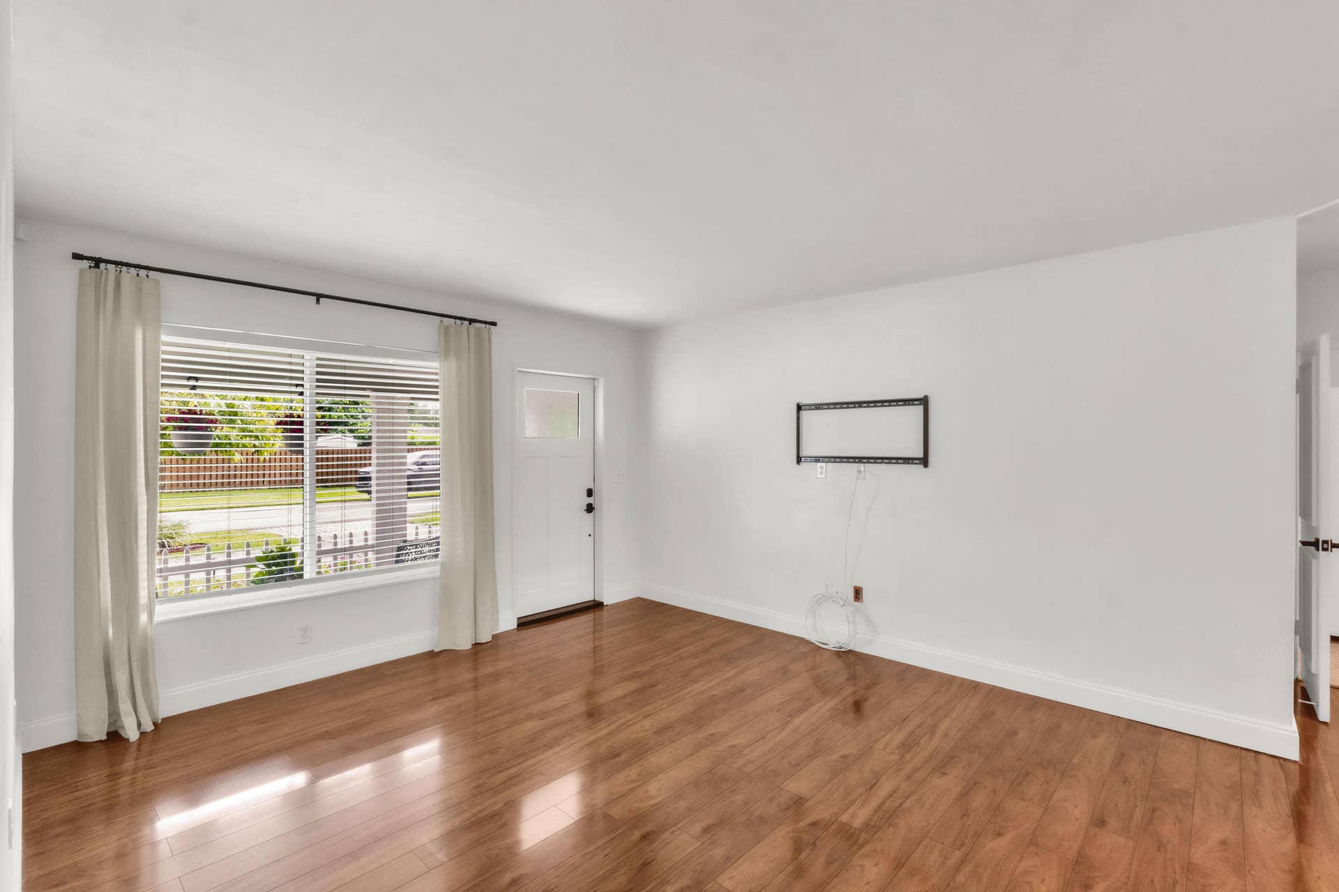 731 NE 49TH Street, Oakland Park, FL 33334 731 NE 49th St-29