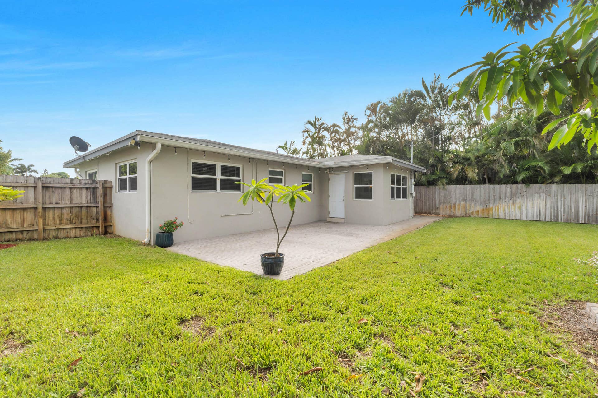 731 NE 49TH Street, Oakland Park, FL 33334 731 NE 49th St-3