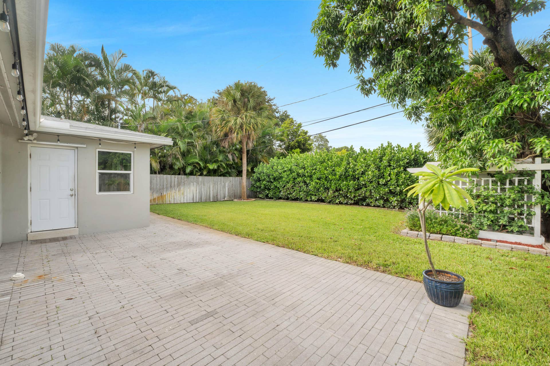 731 NE 49TH Street, Oakland Park, FL 33334 731 NE 49th St-2