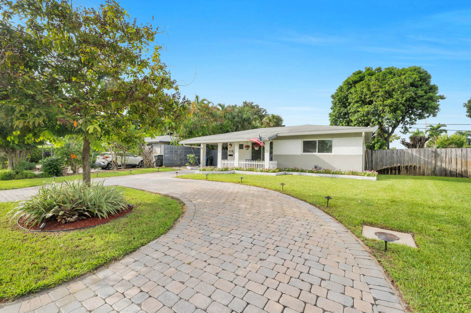 731 NE 49TH Street, Oakland Park, FL 33334 731 NE 49th St-8