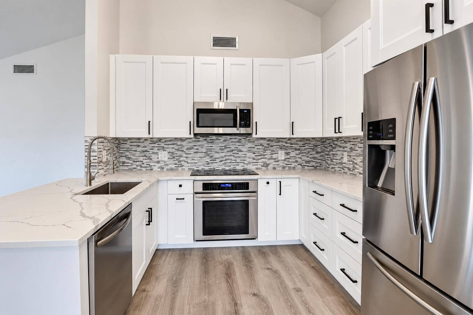 8379 Garden Gate Place, Boca Raton, FL 33433 Pristine Modern Kitchen Interior