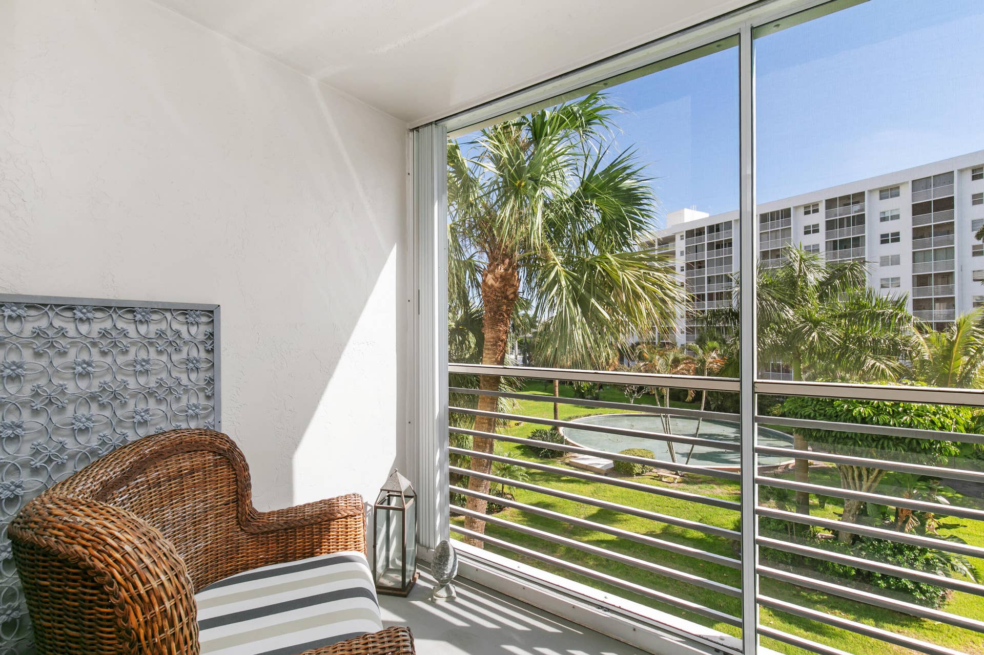 2731 NE 14th Street Causeway, #407, Pompano Beach, FL 33062 1I6A7069