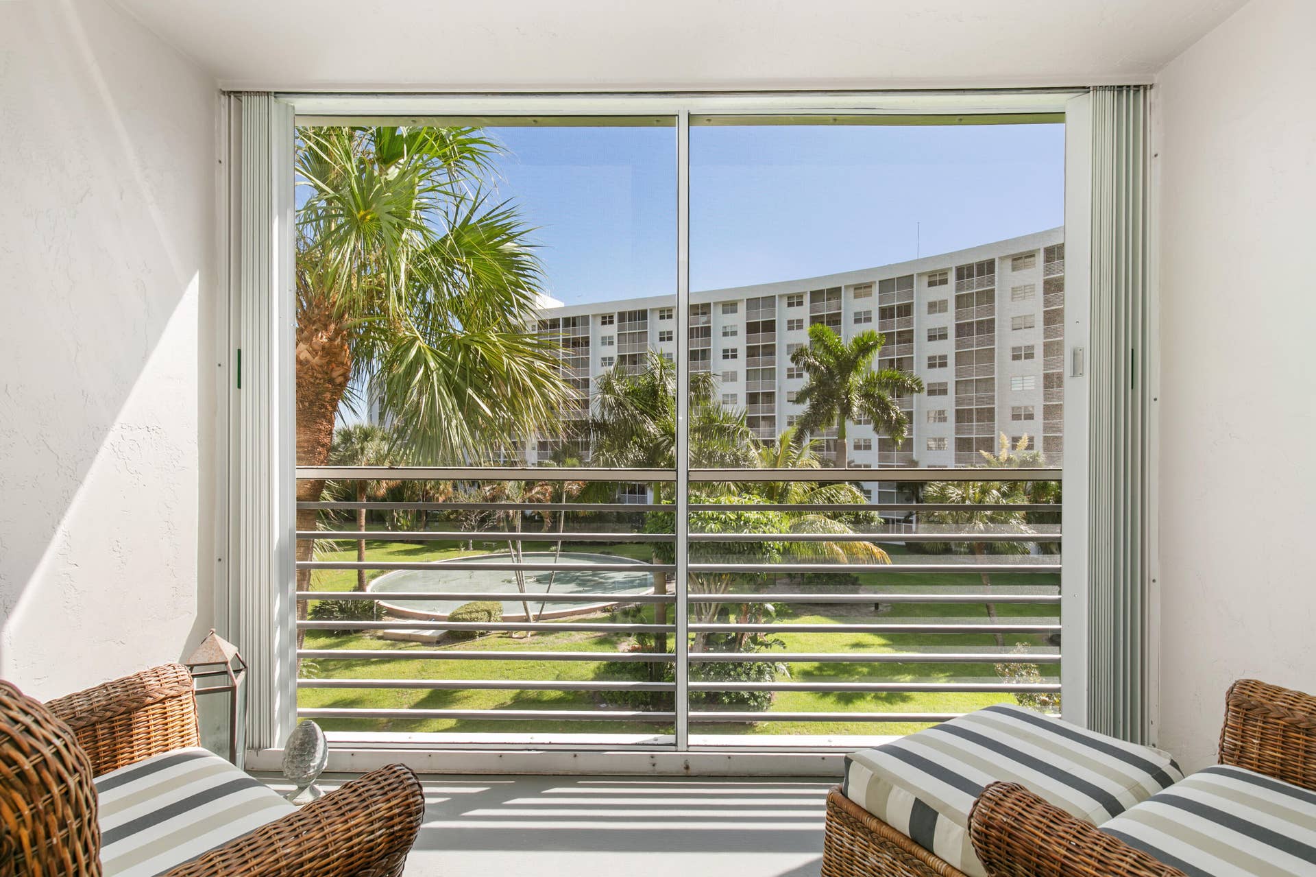 2731 NE 14th Street Causeway, #407, Pompano Beach, FL 33062 1I6A7072