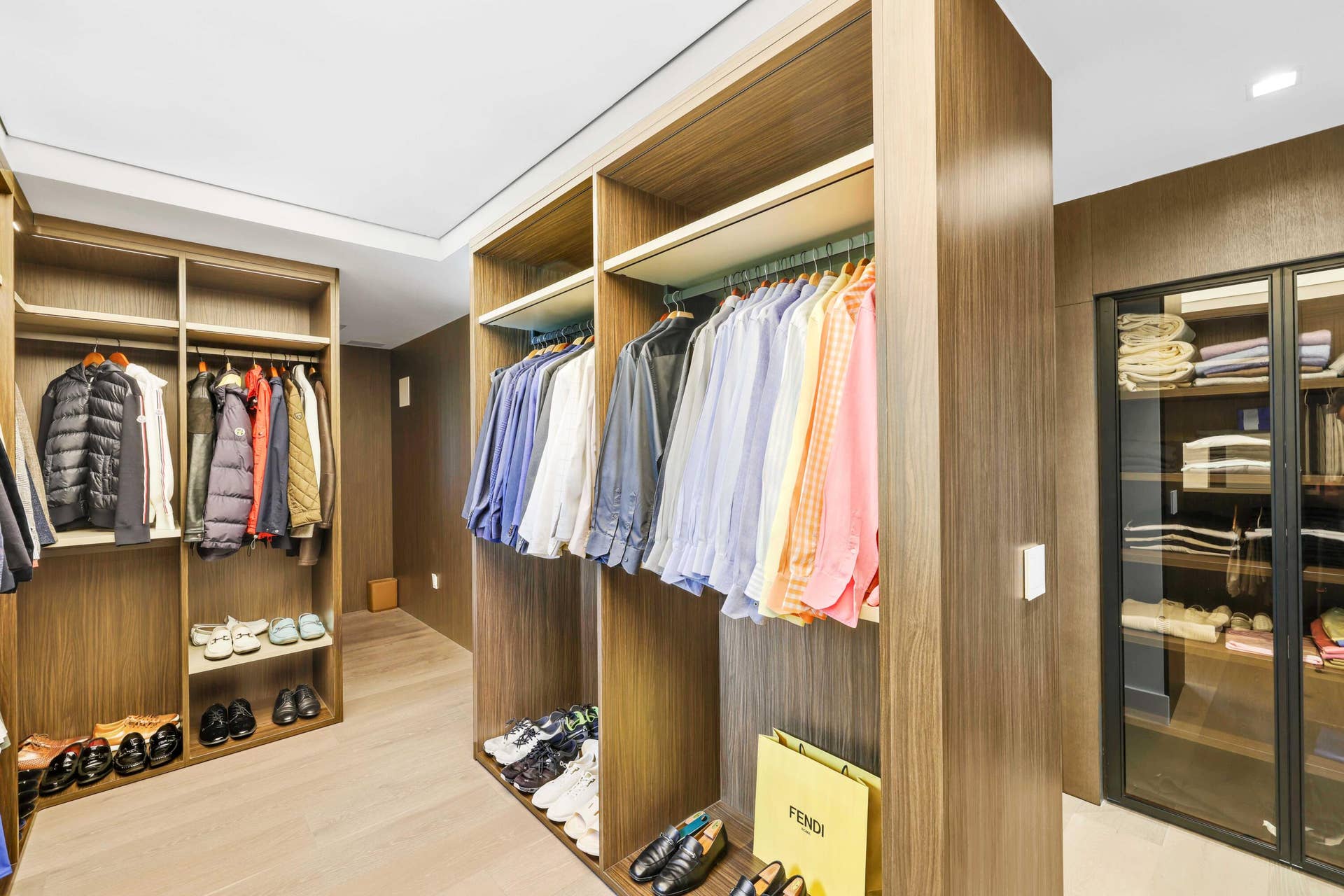 237 Elwa Place, West Palm Beach, FL 33405 Primary Closet
