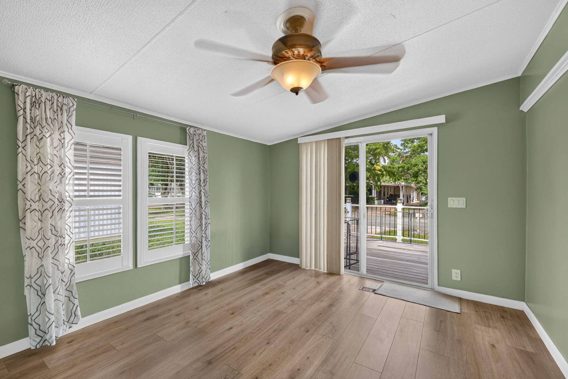 3000 SW 51st Street, Fort Lauderdale, FL 33312 7-web-or-mls-8I8A0527