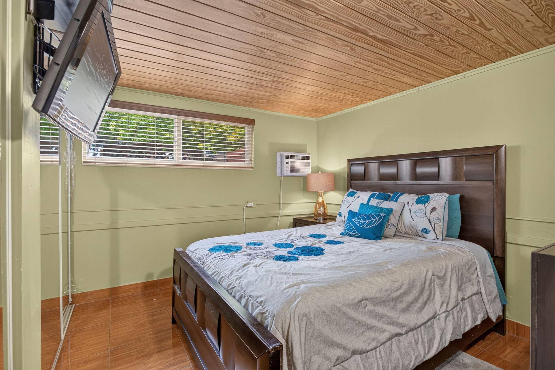 291 SW 60TH Avenue, Plantation, FL 33317 40-web-or-mls-291-41