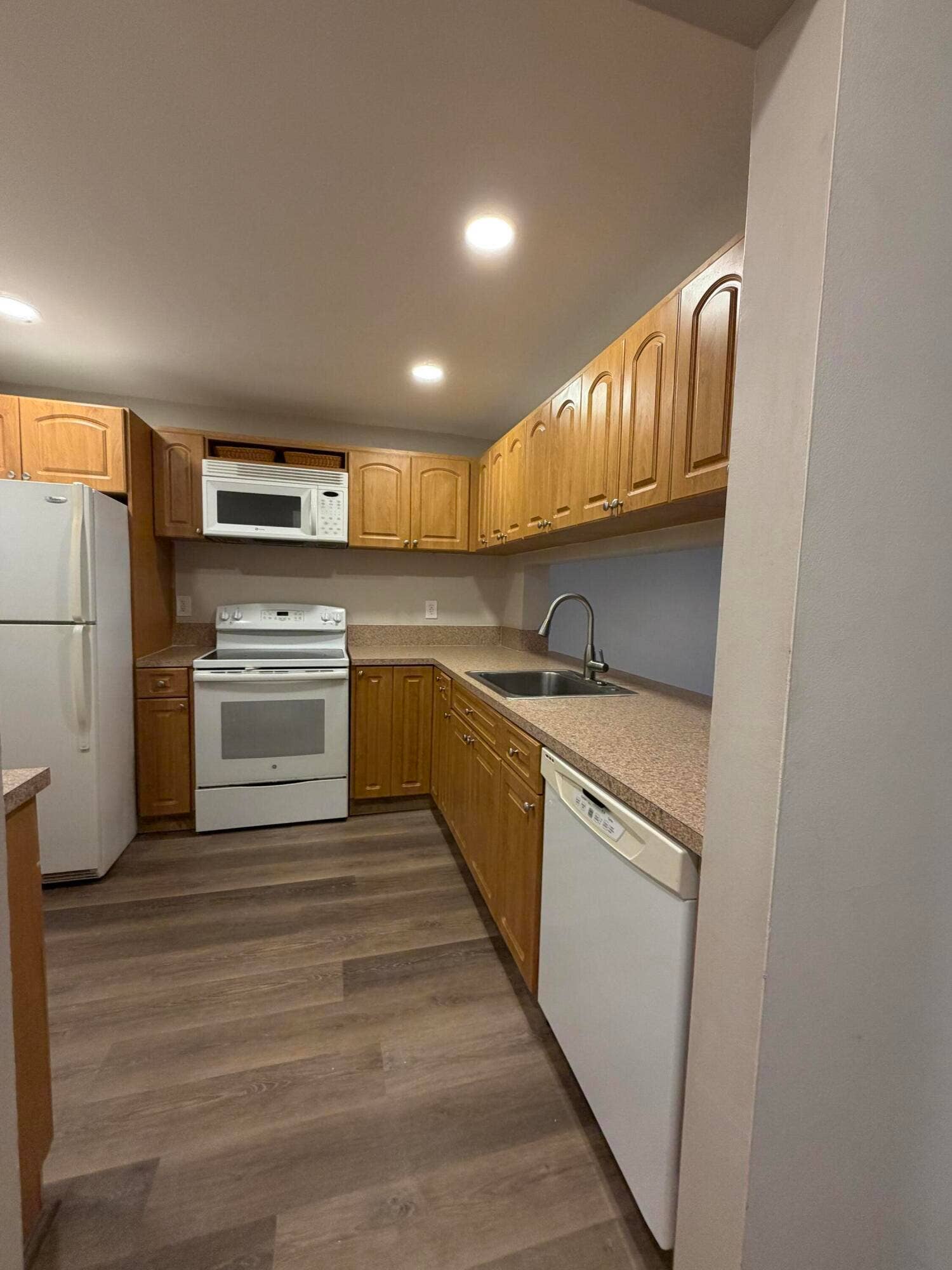 7173 ORANGE Drive, #220B, Davie, Davie, FL 33314 IMG_3603