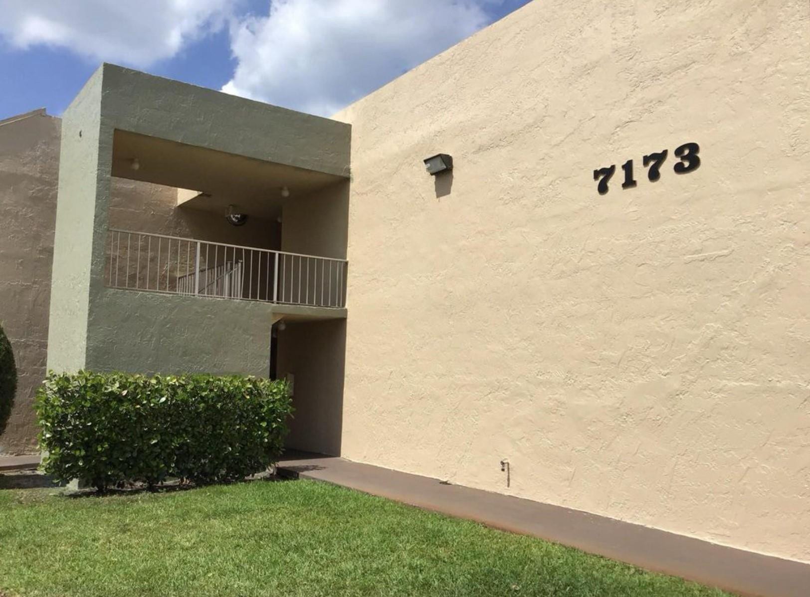 7173 ORANGE Drive, #220B, Davie, Davie, FL 33314 Photo 12