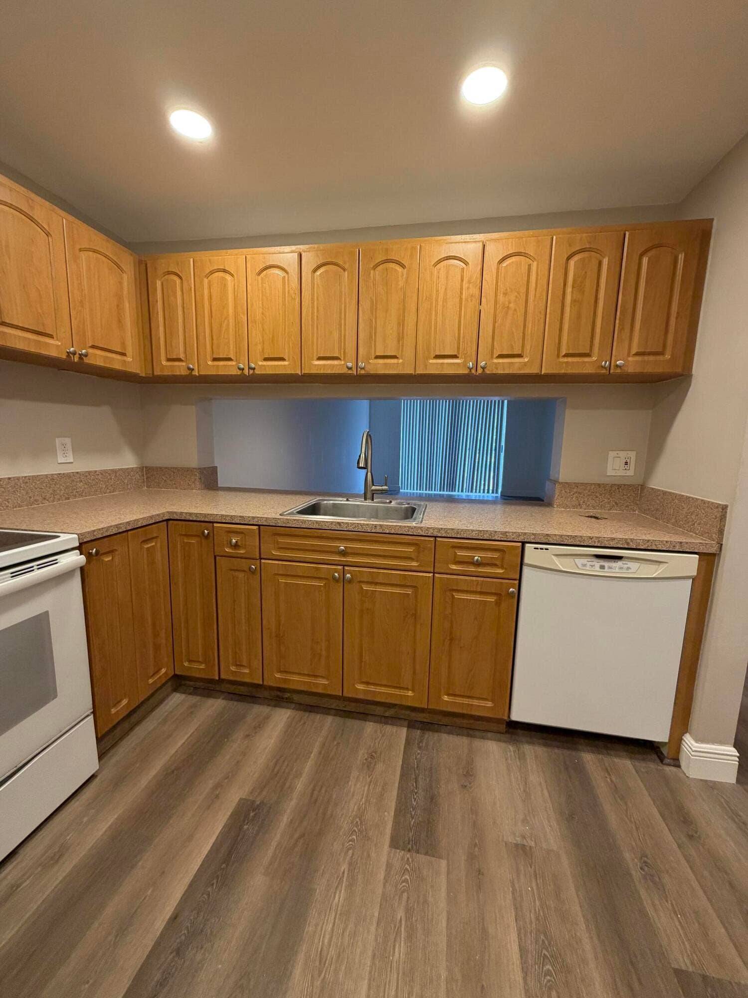 7173 ORANGE Drive, #220B, Davie, Davie, FL 33314 IMG_3605