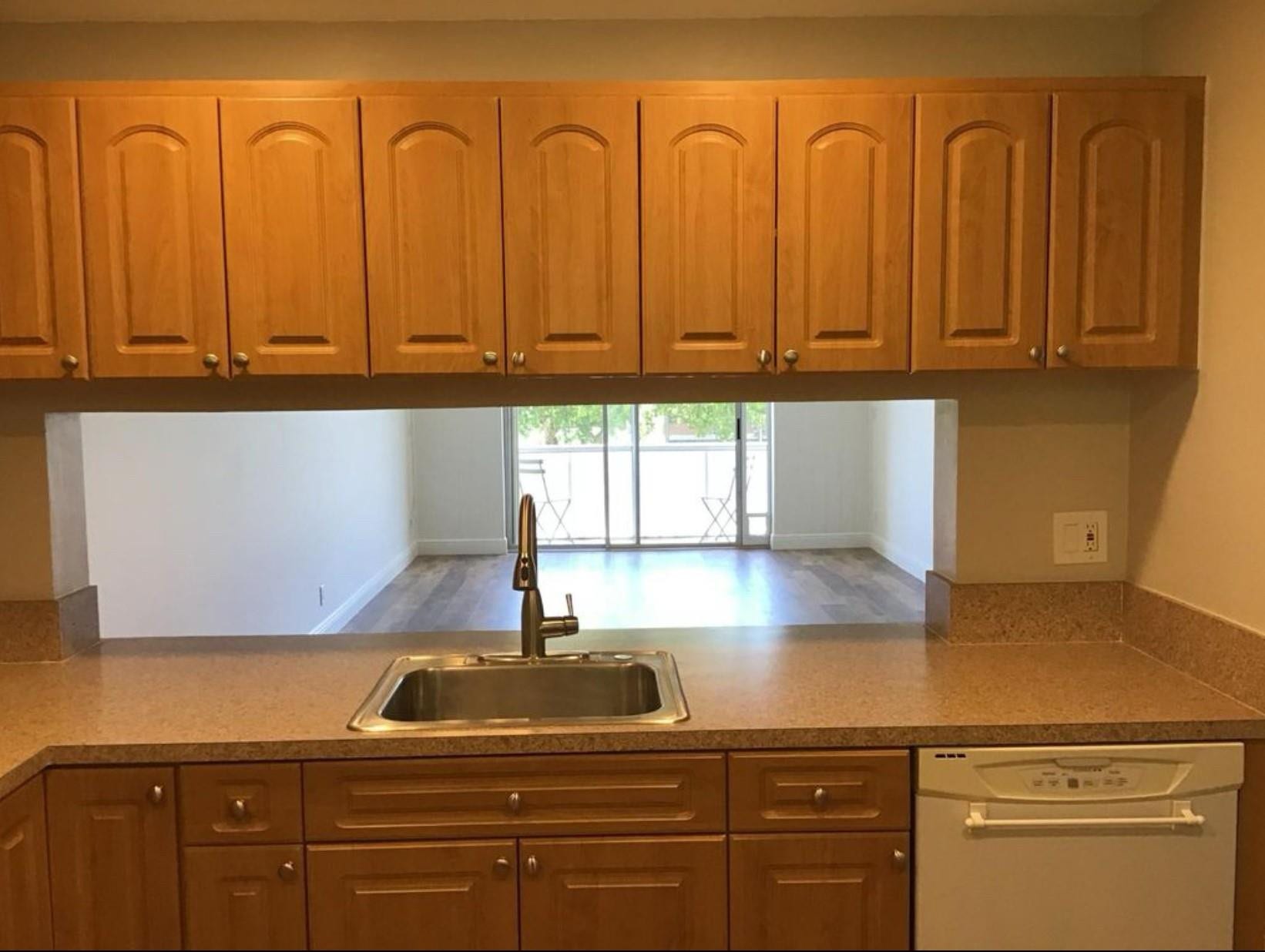 7173 ORANGE Drive, #220B, Davie, Davie, FL 33314 Kitchen