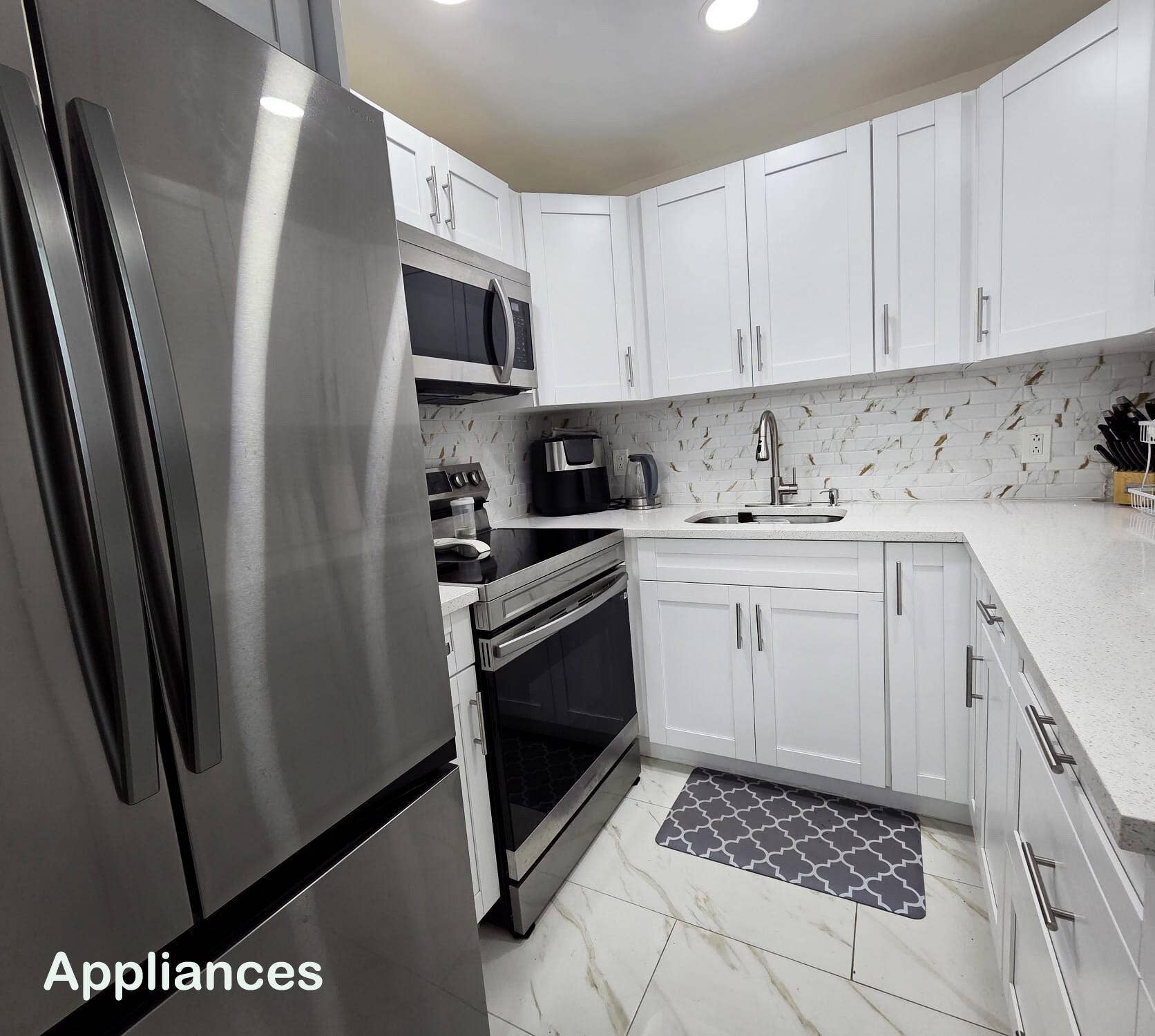 327 Chatham Chatham P, #327, West Palm Beach, FL 33417 APPLIANCES
