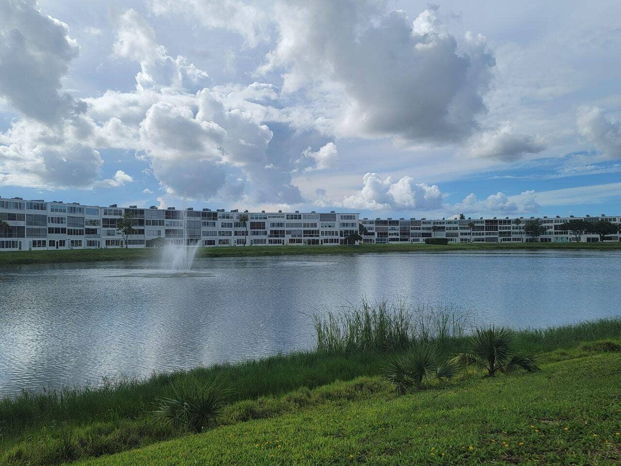 327 Chatham Chatham P, #327, West Palm Beach, FL 33417 LAKE.