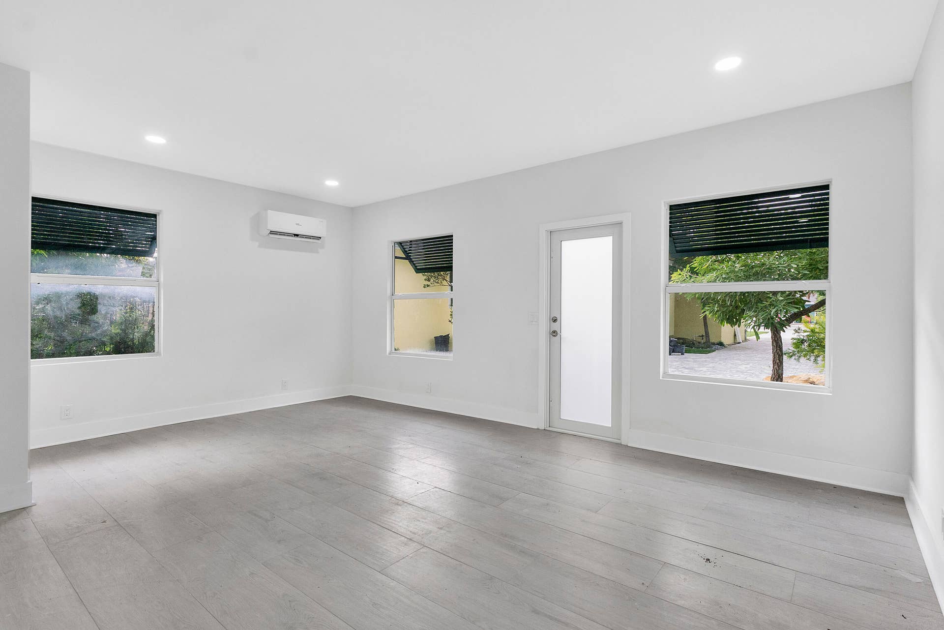 216 NE 23RD Avenue, Pompano Beach, FL 33062 216 Ne 23rd Ave_034
