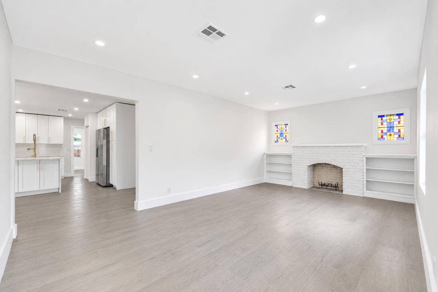 216 NE 23RD Avenue, Pompano Beach, FL 33062 Bright Minimalist Living Room with White