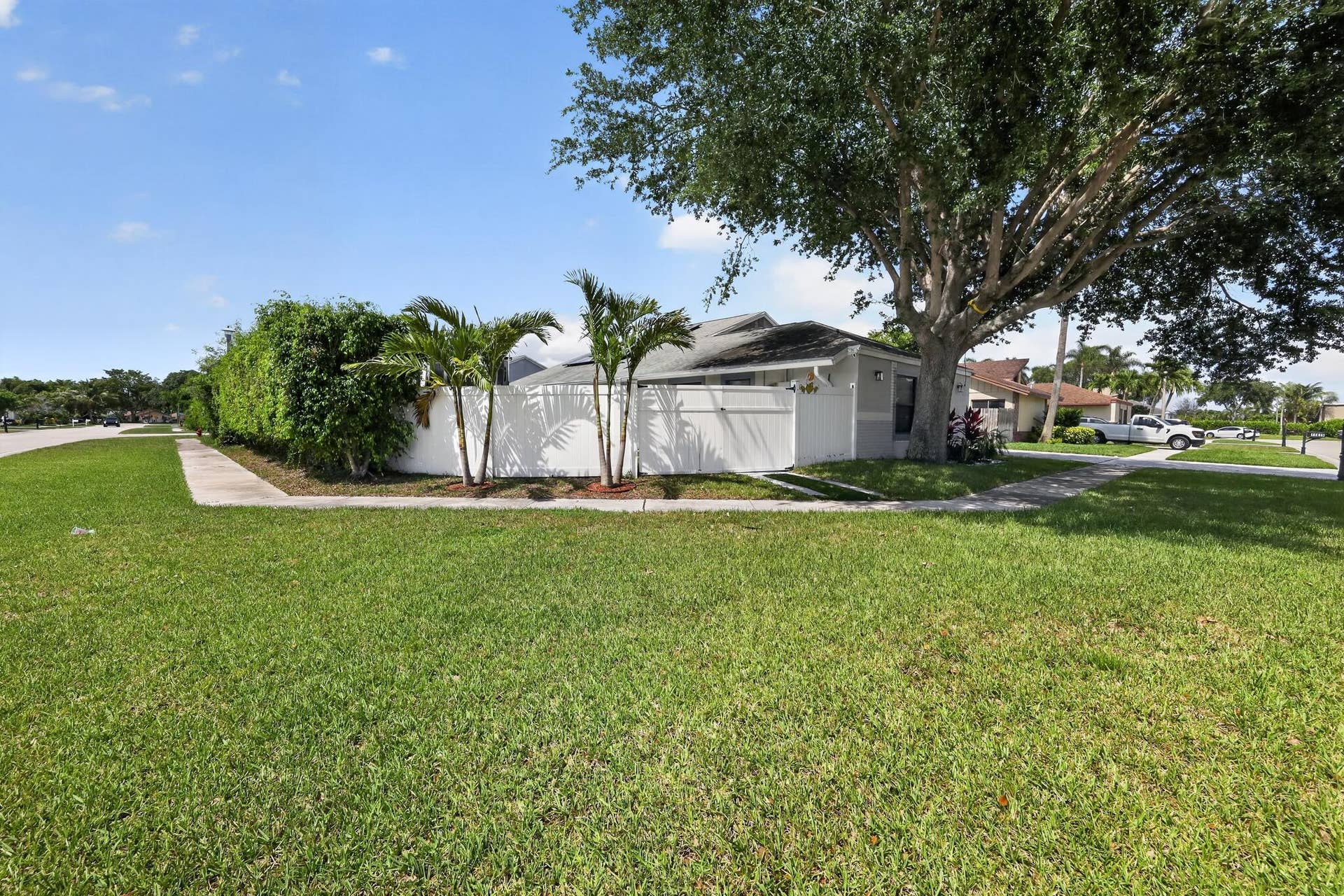 11423 WHISPER SOUND Drive, Boca Raton, FL 33428 08_11423_Whisper_Sound_Dr-Exterior-0142