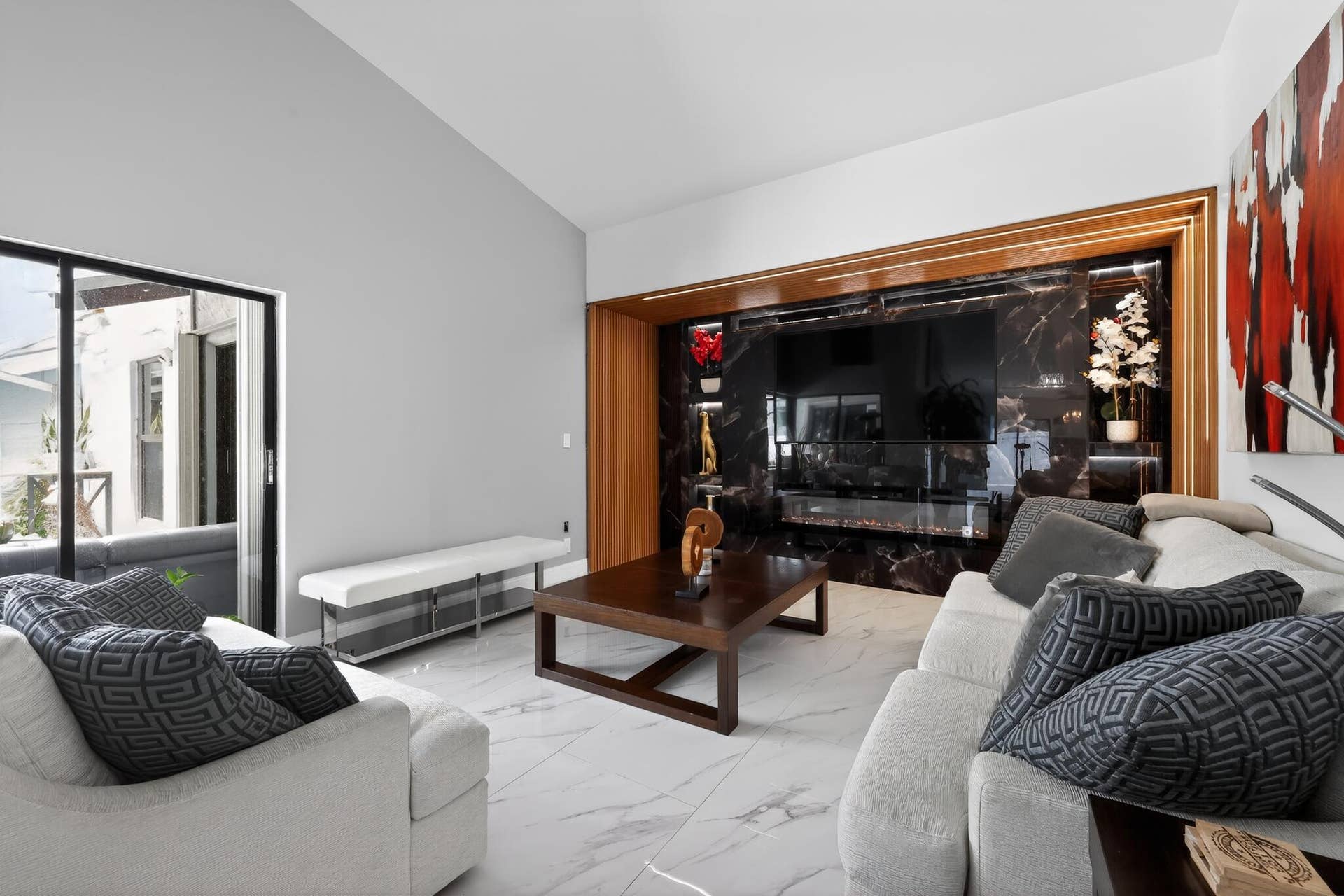 11423 WHISPER SOUND Drive, Boca Raton, FL 33428 17_11423_Whisper_Sound_Dr-Living_room-00