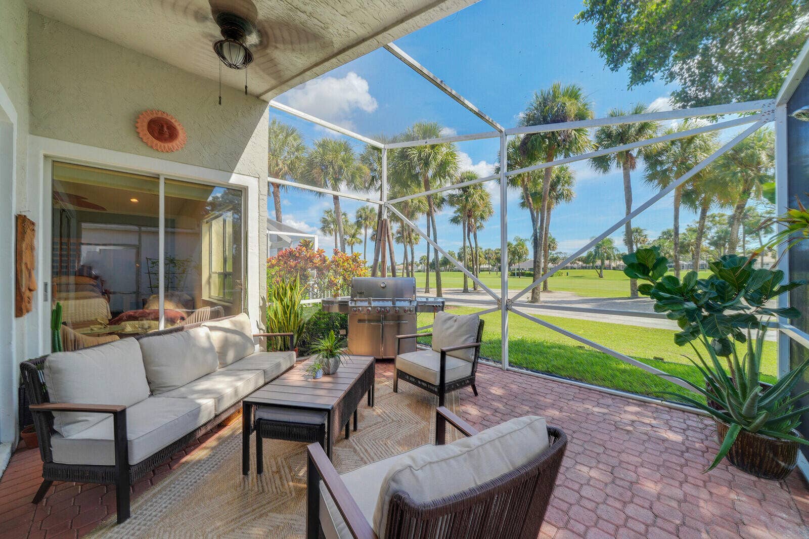 17316 Antigua Point Way, Boca Raton, FL 33487 Beautiful Screened Lanai!