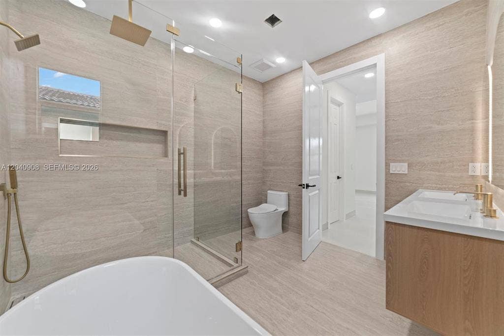 3040 SW 44TH Court, Dania Beach, FL 33312 GetMedia (29)