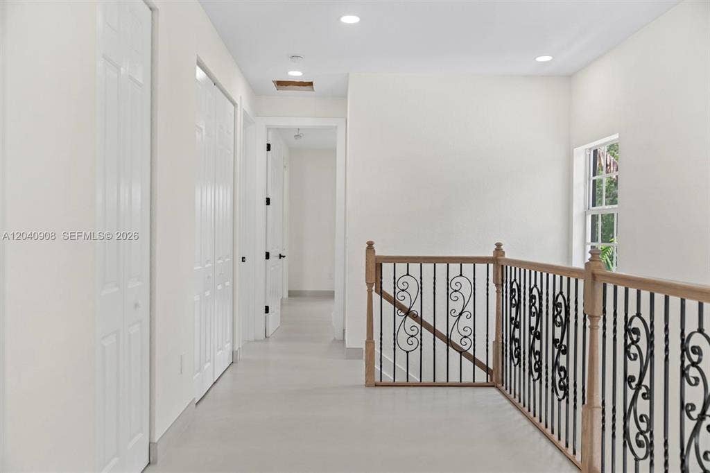 3040 SW 44TH Court, Dania Beach, FL 33312 GetMedia (22)