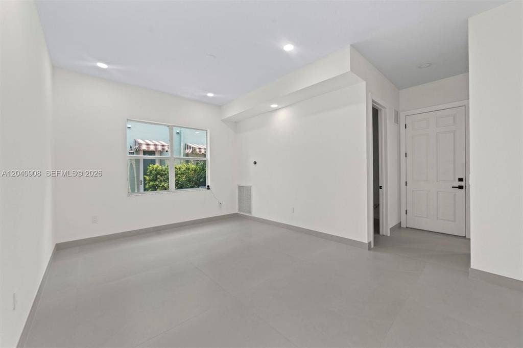 3040 SW 44TH Court, Dania Beach, FL 33312 GetMedia (19)