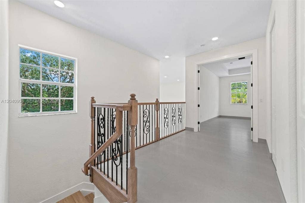 3040 SW 44TH Court, Dania Beach, FL 33312 GetMedia (23)