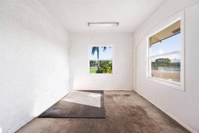 14168 Belmont Lane, Wellington, FL 33414 Hay Storage