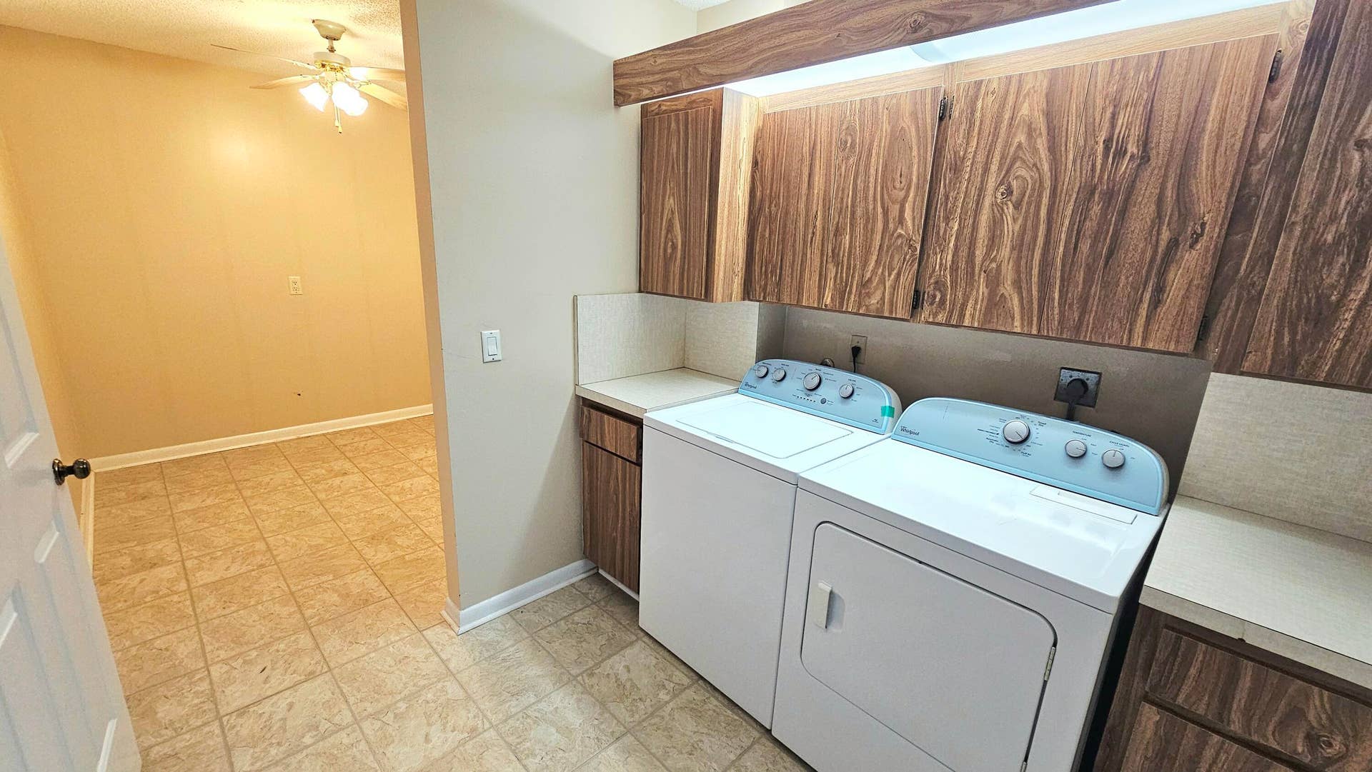 3630 WHITEHALL Drive, #303, West Palm Beach, FL 33401 1000050348