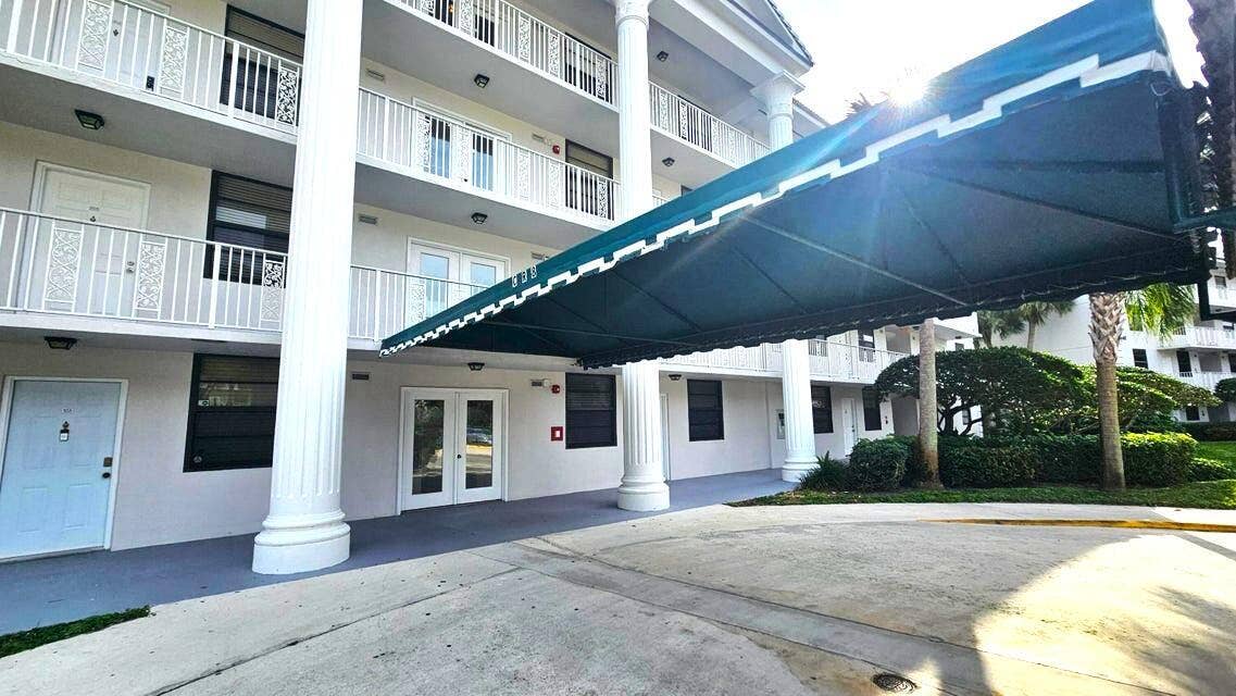 3630 WHITEHALL Drive, #303, West Palm Beach, FL 33401 20250616205833163982000000-o