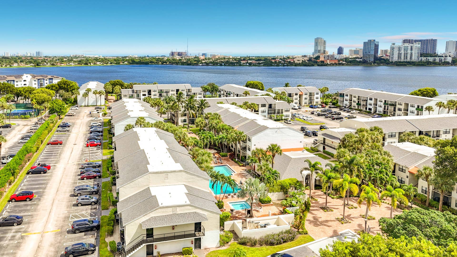 708 EXECUTIVE CENTER Drive, #12, West Palm Beach, FL 33401 708 Executive Center Drive #12-42
