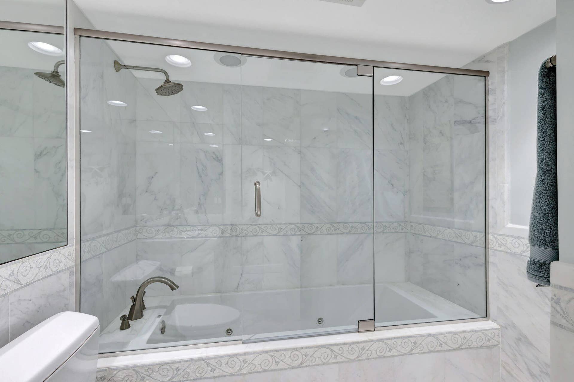 5420 N Ocean Drive, #1401, Singer Island, FL 33404 5420 N Ocean Drive 1401