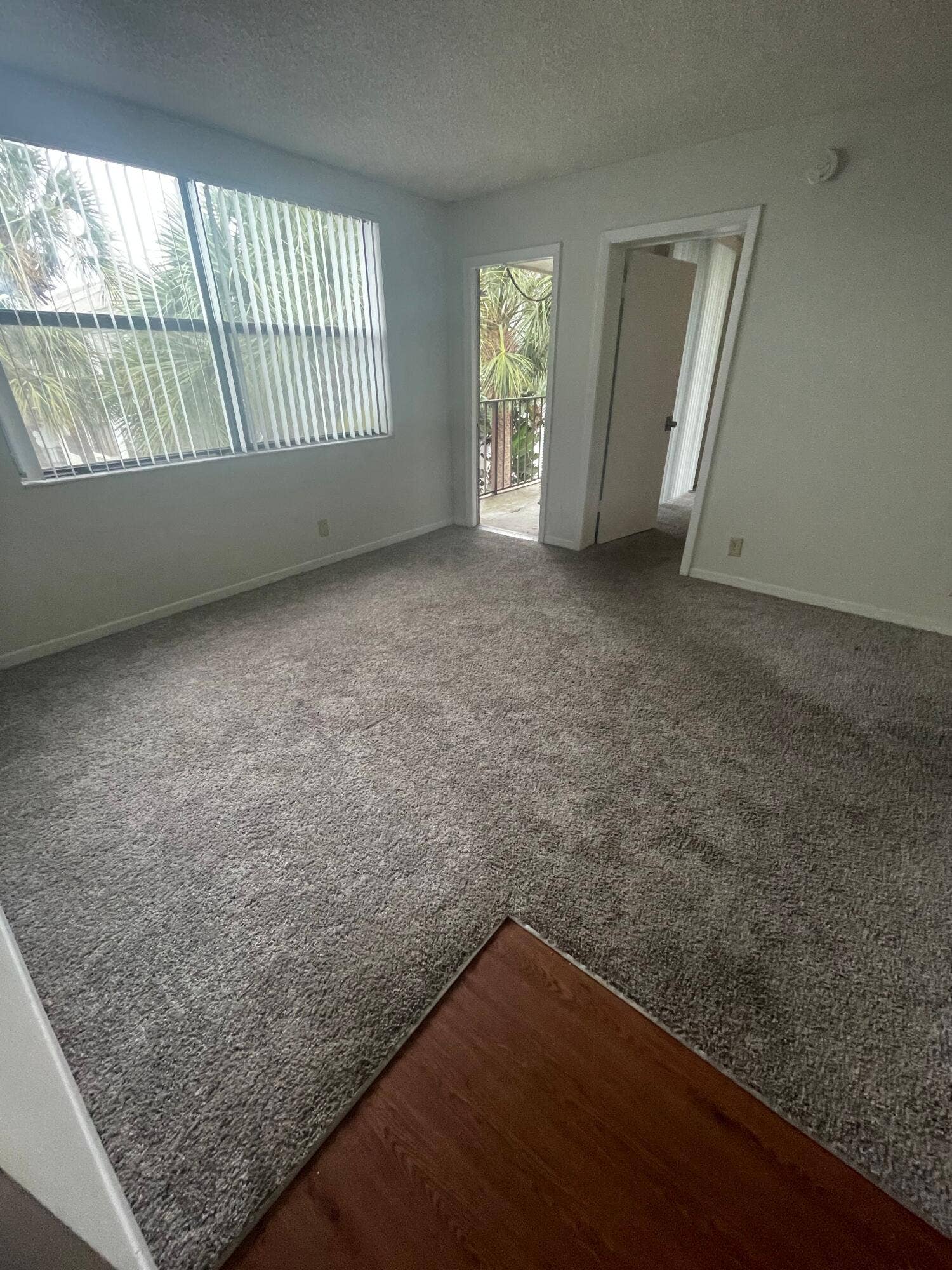 718 EXECUTIVE CENTER Drive, #36, West Palm Beach, FL 33401 IMG_4169
