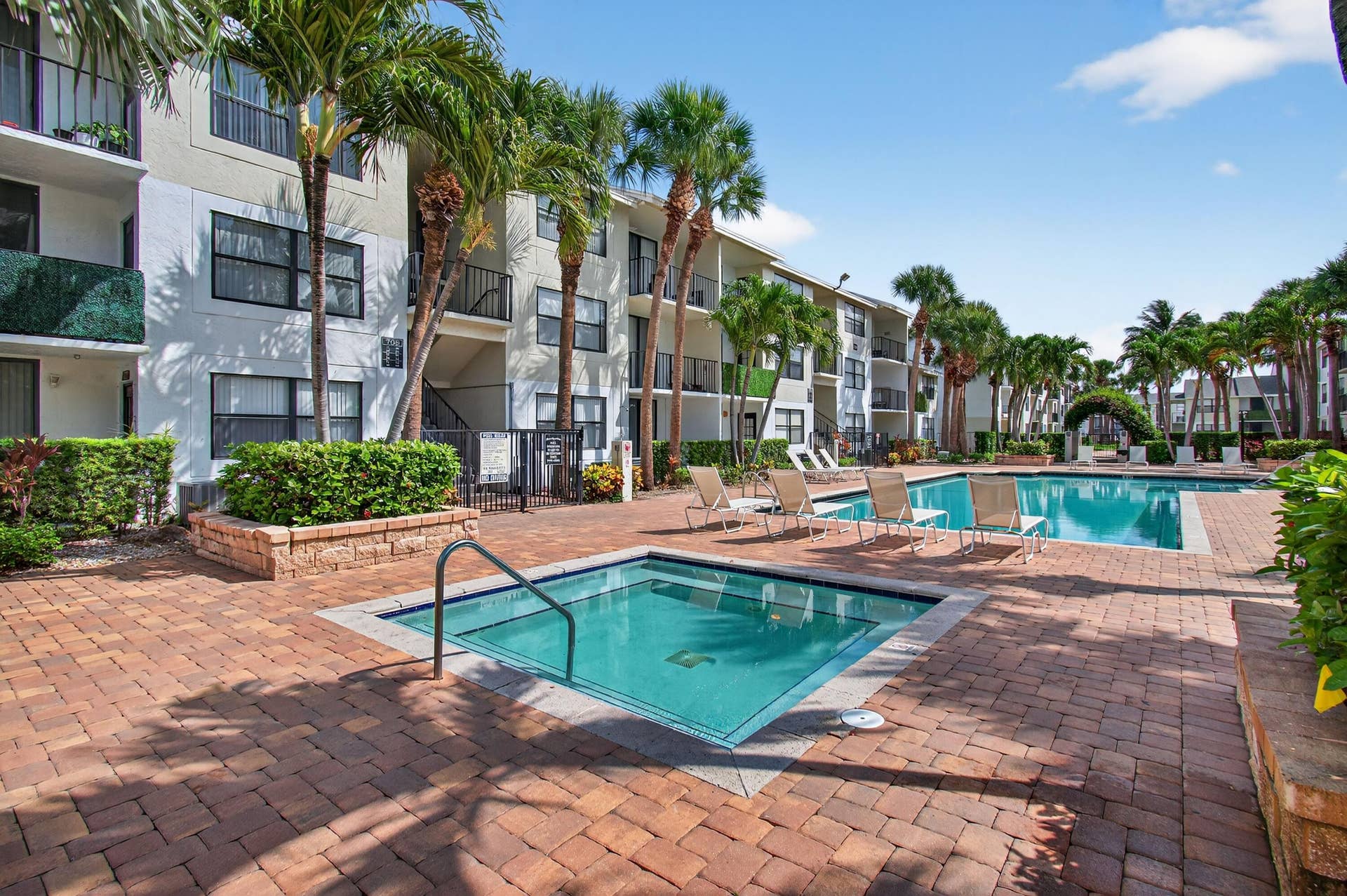 718 EXECUTIVE CENTER Drive, #36, West Palm Beach, FL 33401 IMG_2875