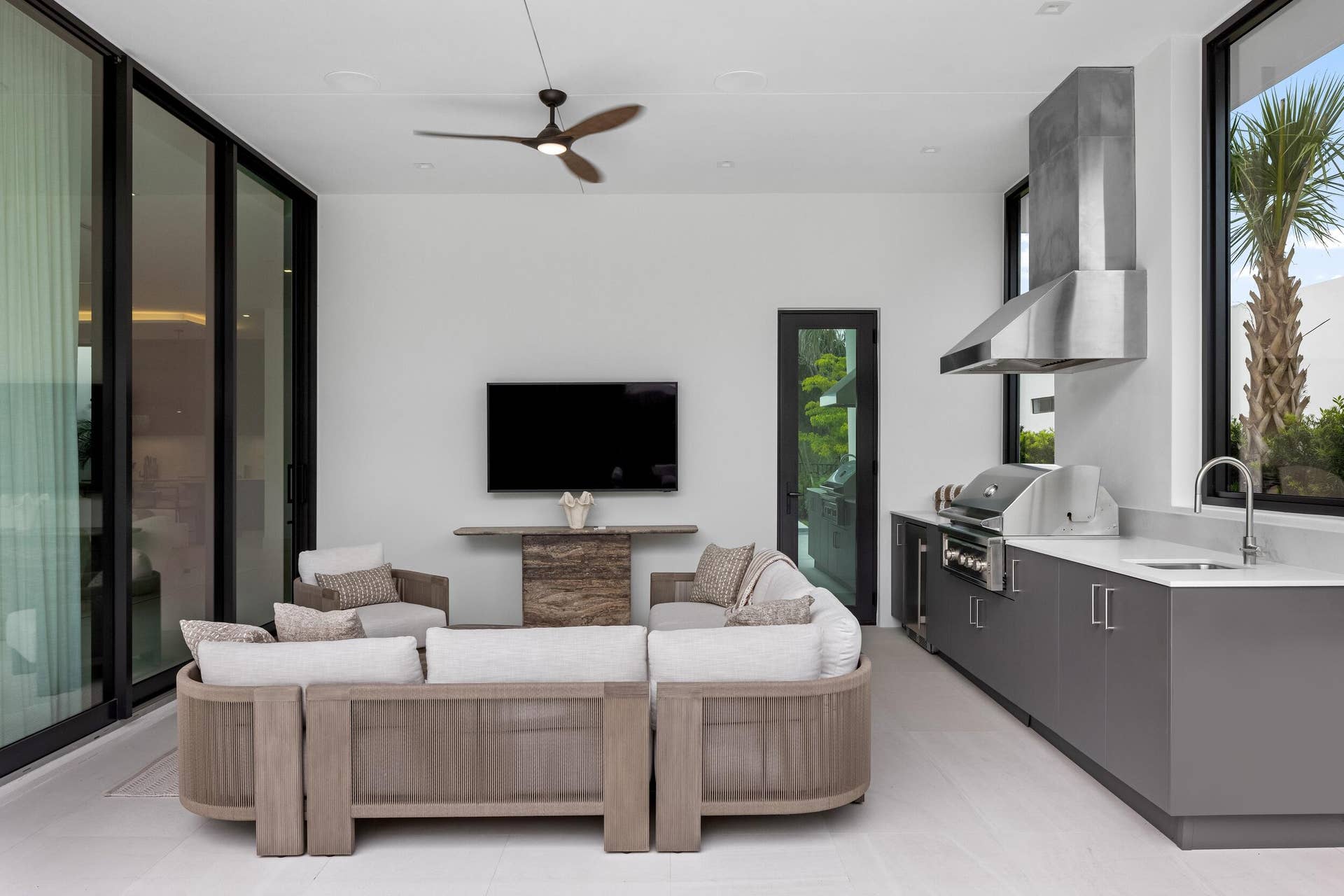 10409 BERNINA Drive, Palm Beach Gardens, FL 33412 Patio 1