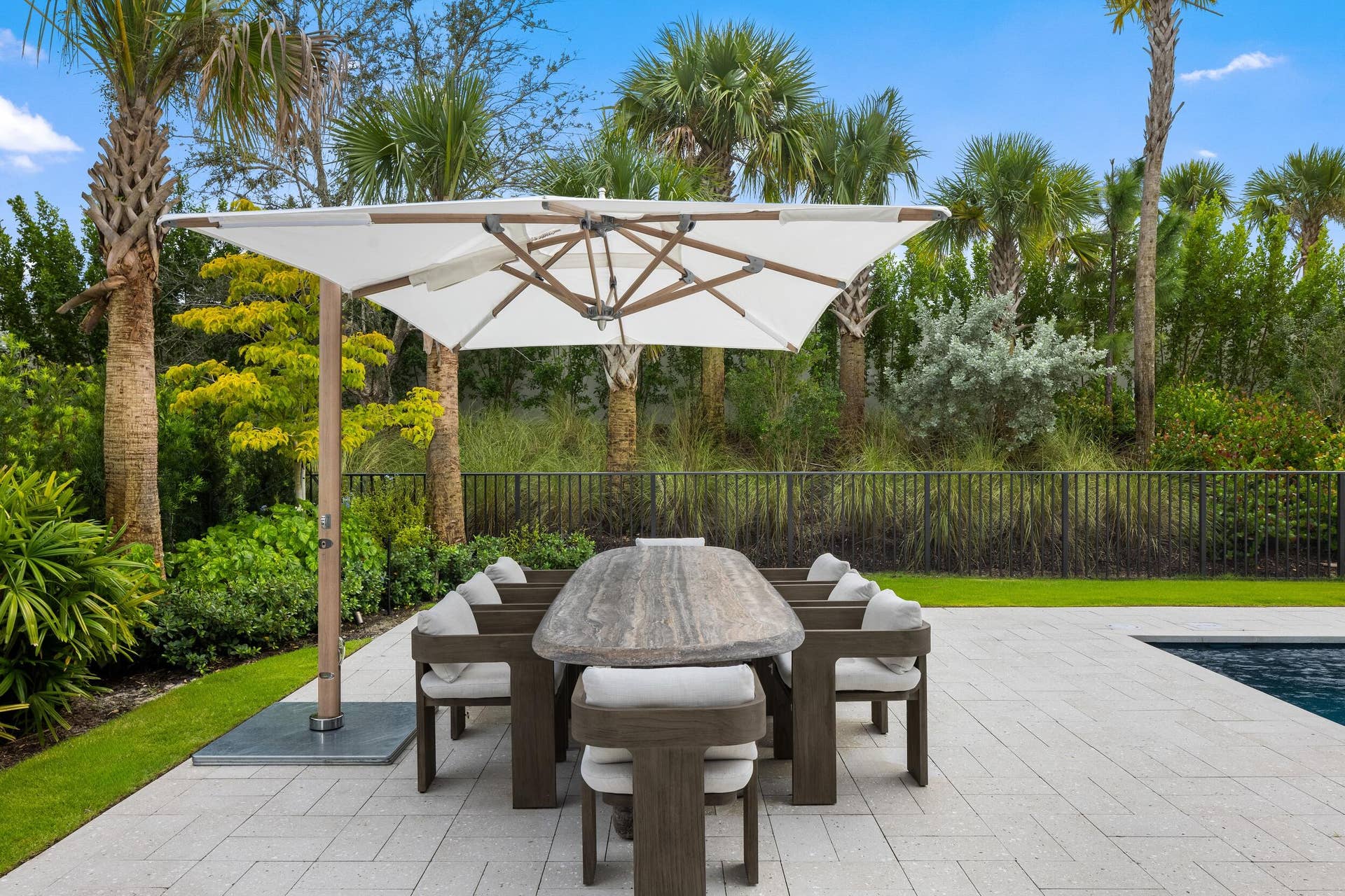 10409 BERNINA Drive, Palm Beach Gardens, FL 33412 Patio 6