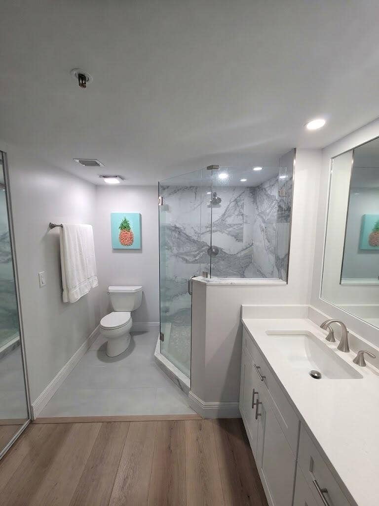 101 OCEAN BLUFFS Boulevard, #206, Jupiter, FL 33477 Master Bath 2