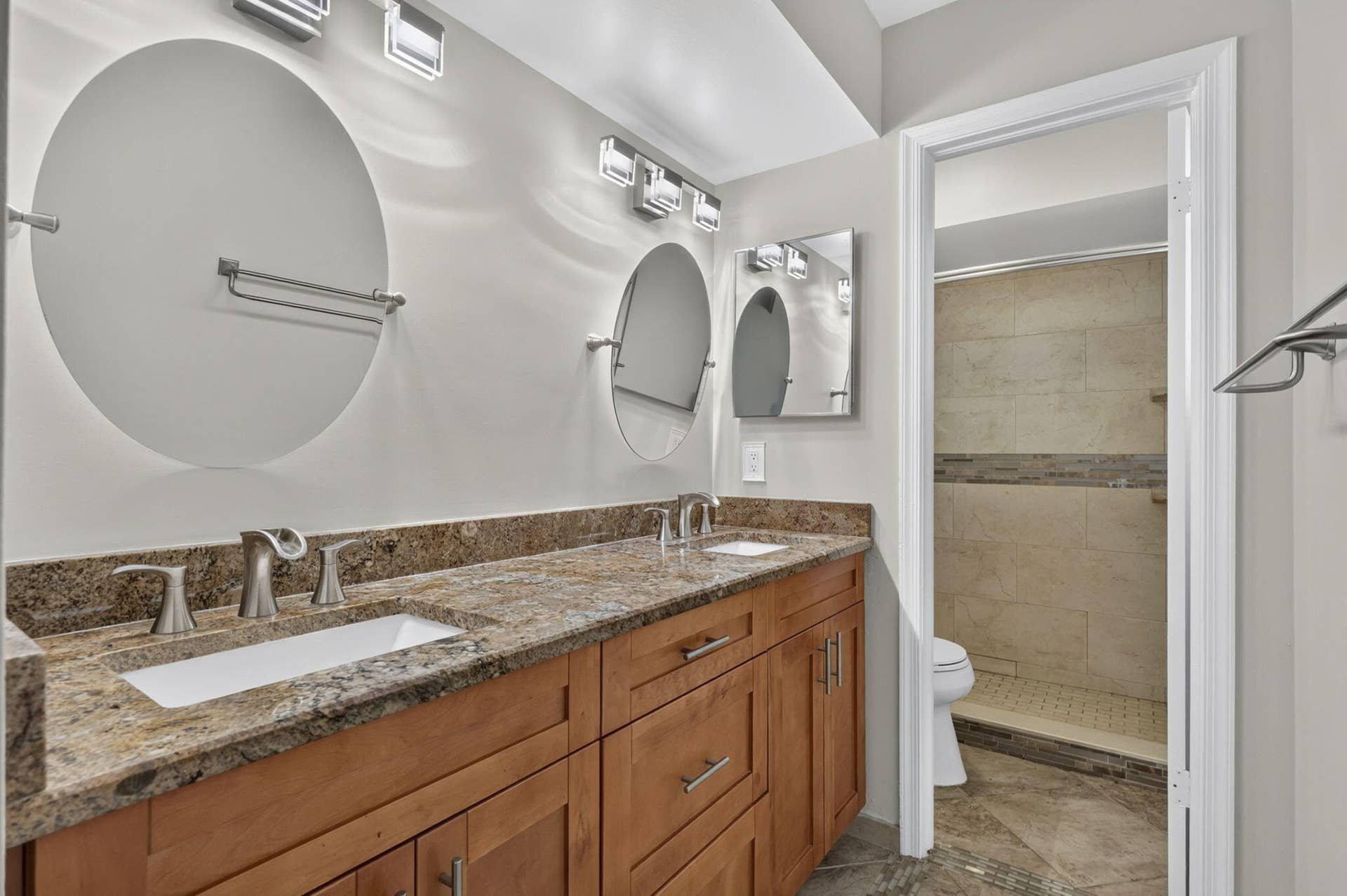 2523 Doral Way, Riviera Beach, FL 33407 47-web-or-mls-BS1A4572