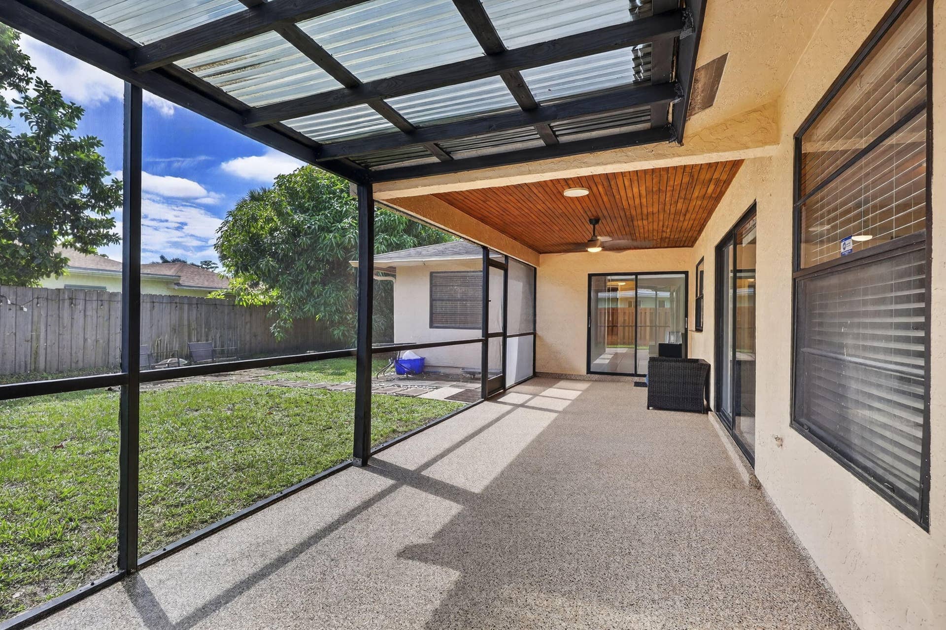 2523 Doral Way, Riviera Beach, FL 33407 53-web-or-mls-BS1A4502