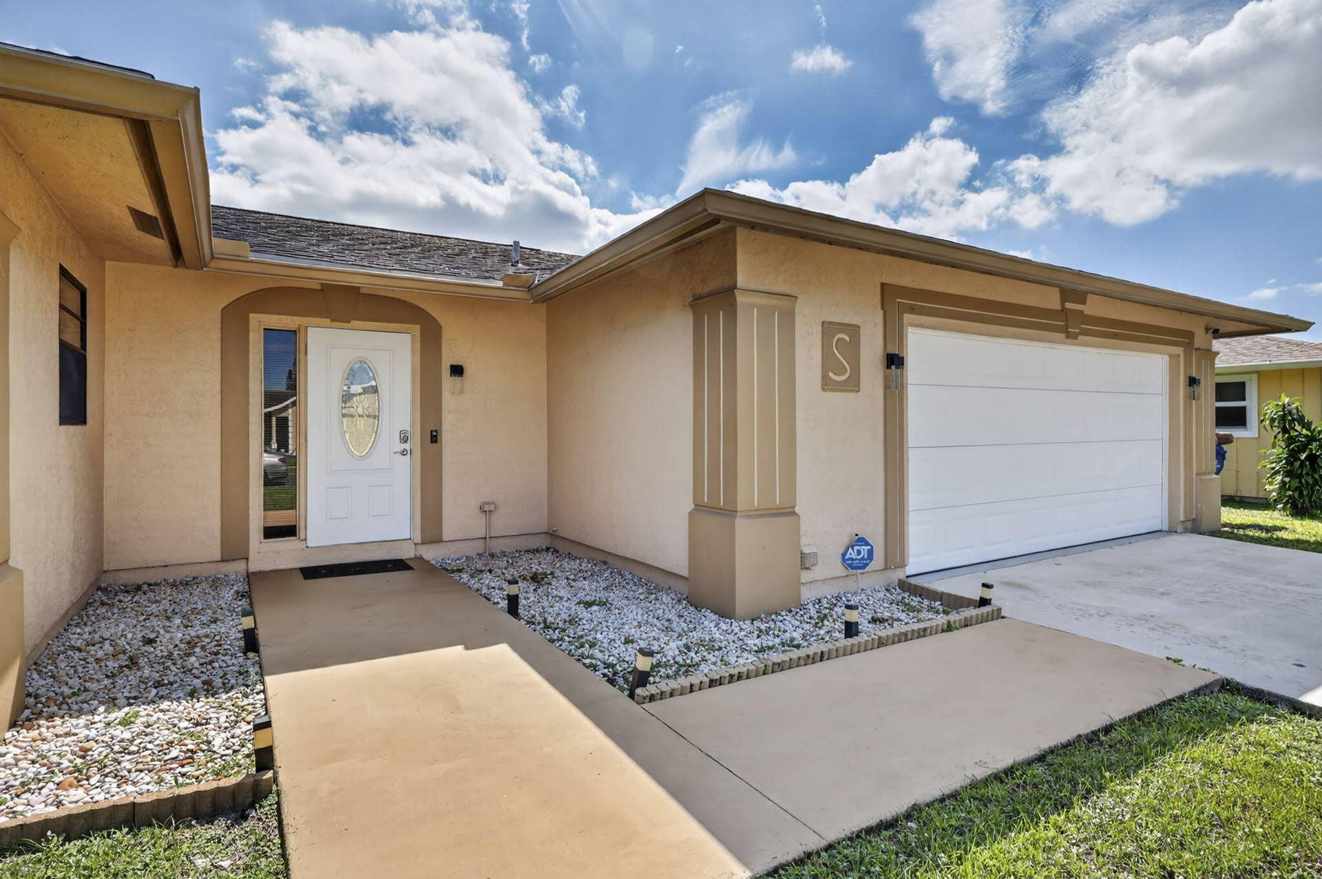 2523 Doral Way, Riviera Beach, FL 33407 6-web-or-mls-BS1A4724