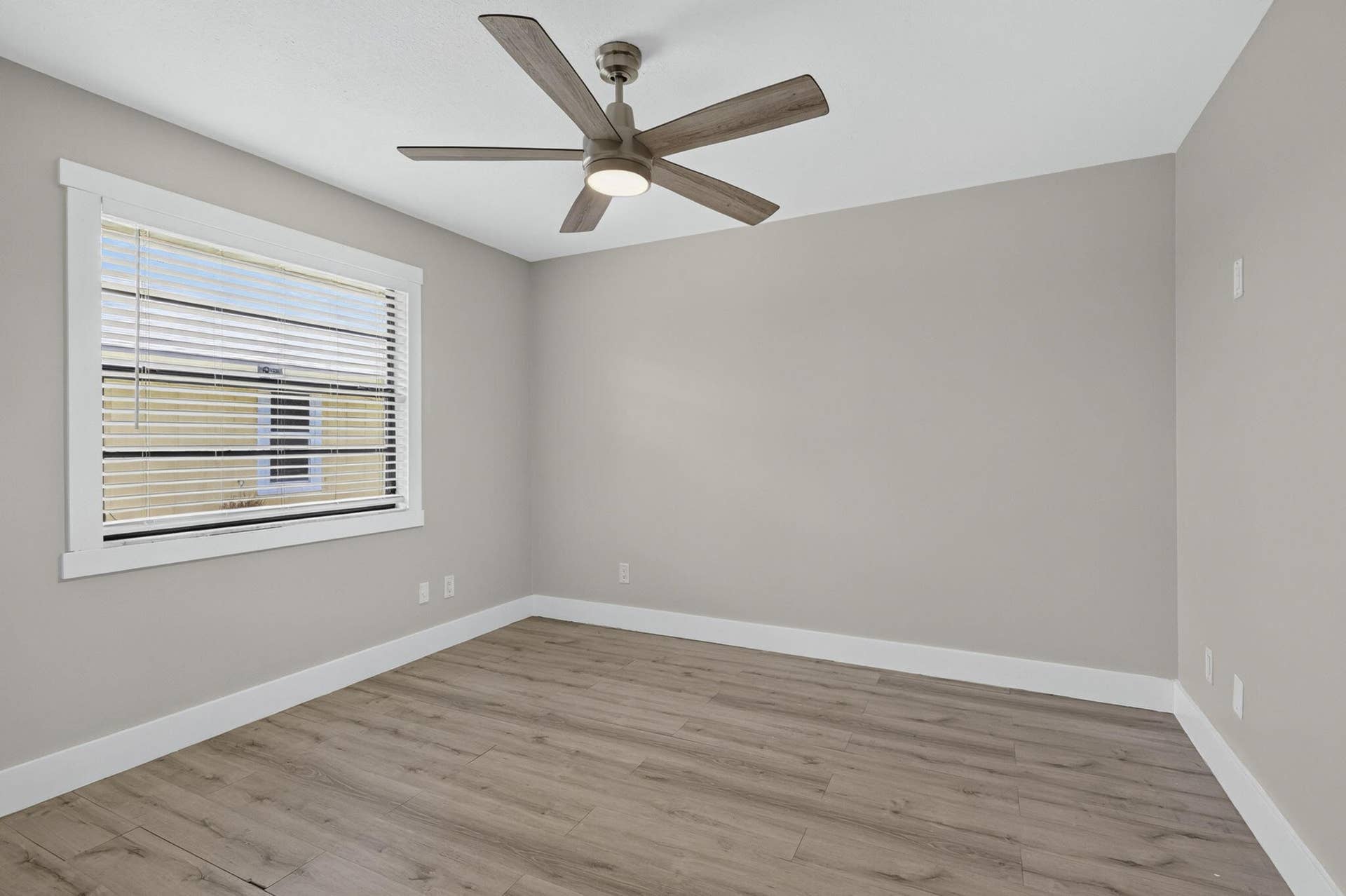 2523 Doral Way, Riviera Beach, FL 33407 39-web-or-mls-BS1A4452