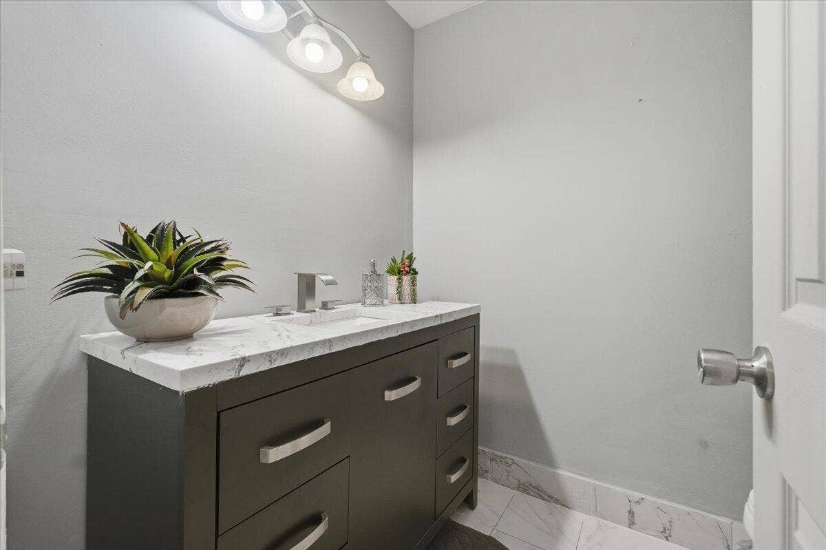 9240 NW 14th Street, #Unit 270, Pembroke Pines, FL 33024 01-aliciarentalfinalrender-01