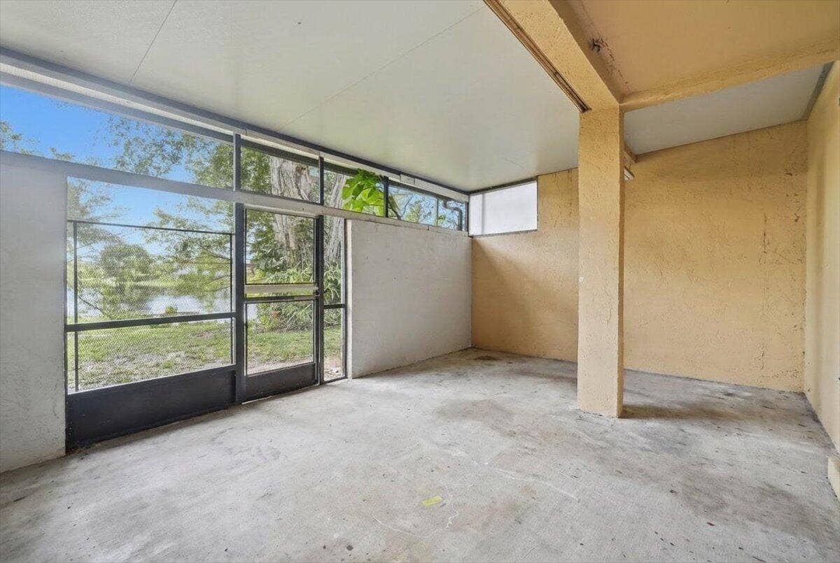 9240 NW 14th Street, #Unit 270, Pembroke Pines, FL 33024 34-Gs-KDS6M4AWVDdYXo4S8q