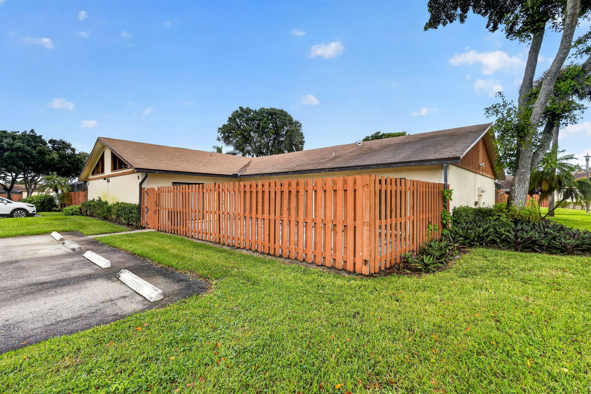 1050 SUMMIT PLACE Circle, #D, West Palm Beach, West Palm Beach, FL 33415 2